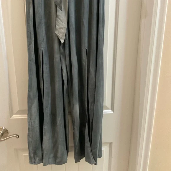 Wide Leg Pants From Vici L - Picture 3 of 6